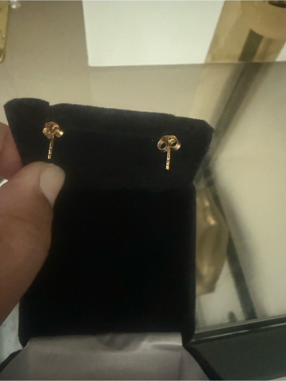 10KT CHANEL yellow gold CC Pendant with Matching CC Earrings - Picture 6 of 9